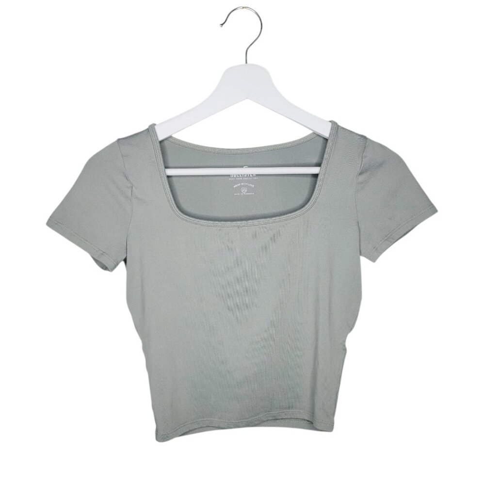PICK 3 FOR $20 Hollister Must Have Soft Seamless Fabric Square-Neck Crop Tee XS
